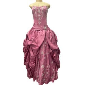 Pink Q by DaVinci Size 14 Ball gown dress